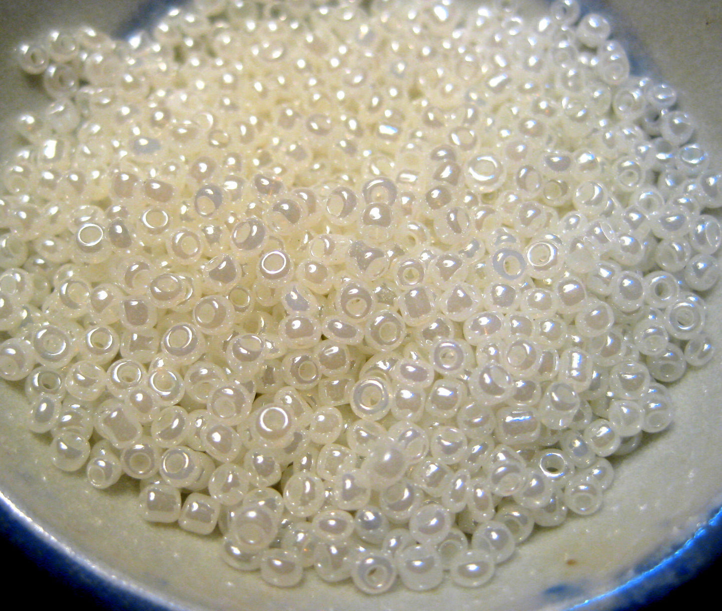 450 Grams Creamy Seed Beads 11/0 Glass Seed Beads 2mm