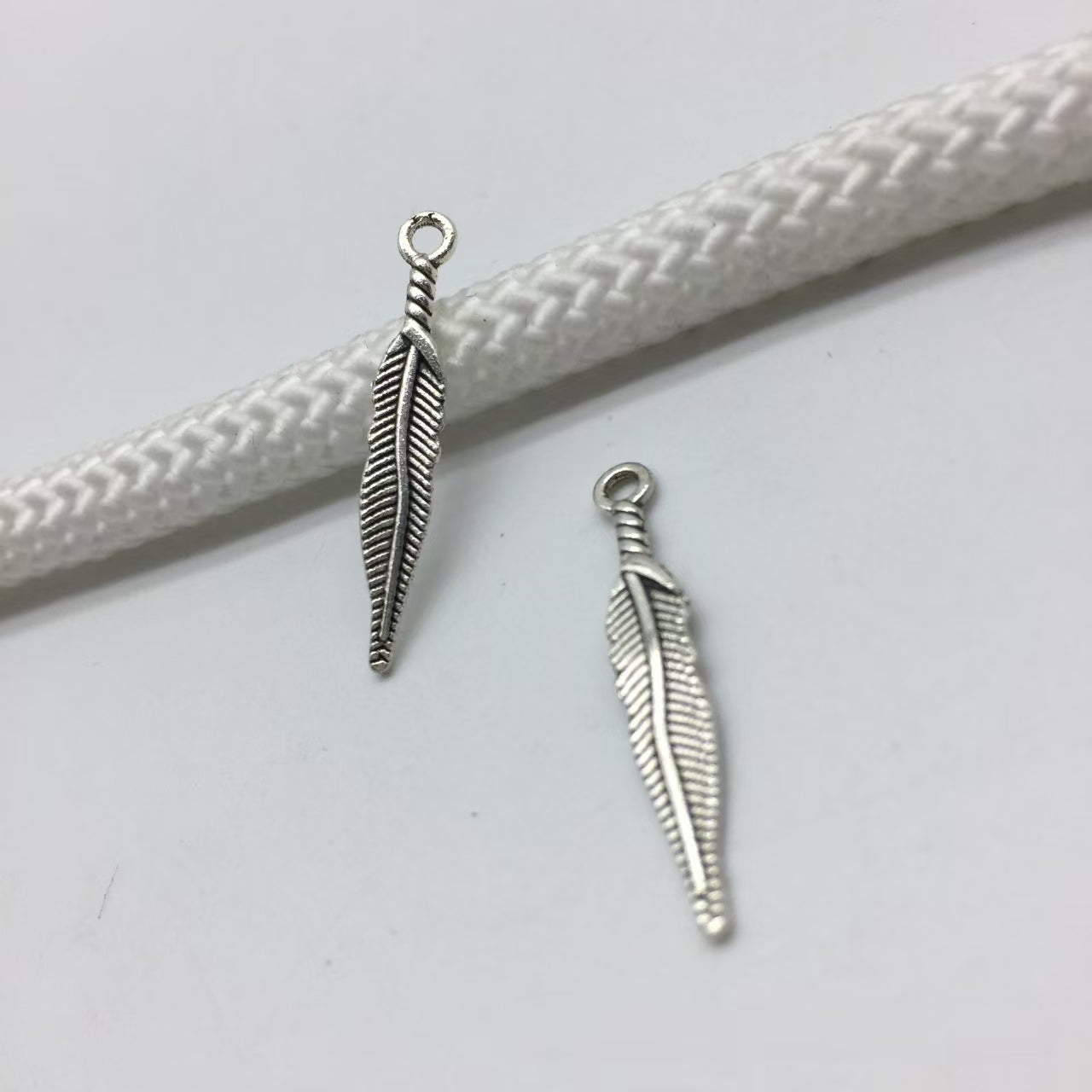 Antique Silver Feather Charms Pendants, 20pcs