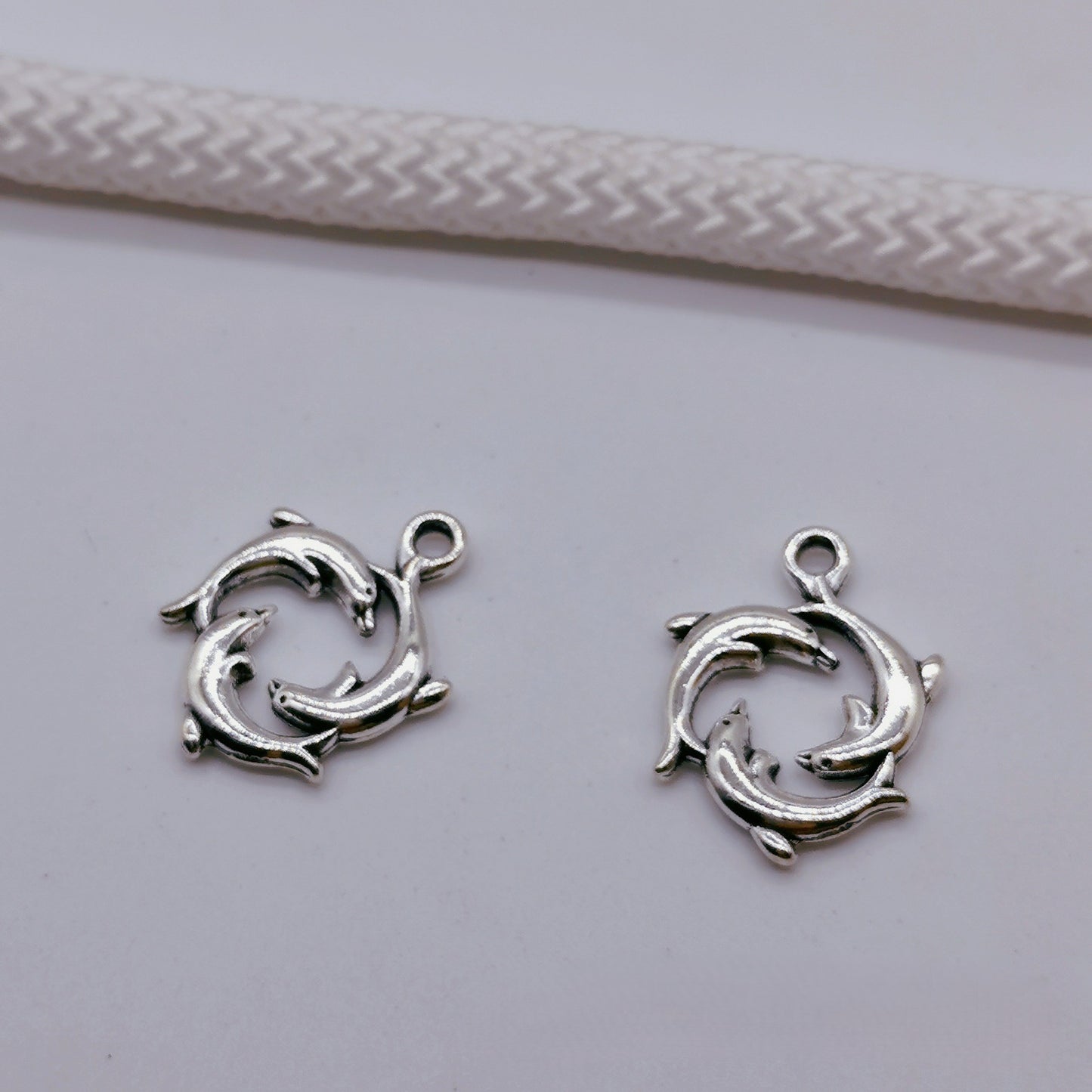 Antique Silver Three Dolphin Charms Pendant,30pcs
