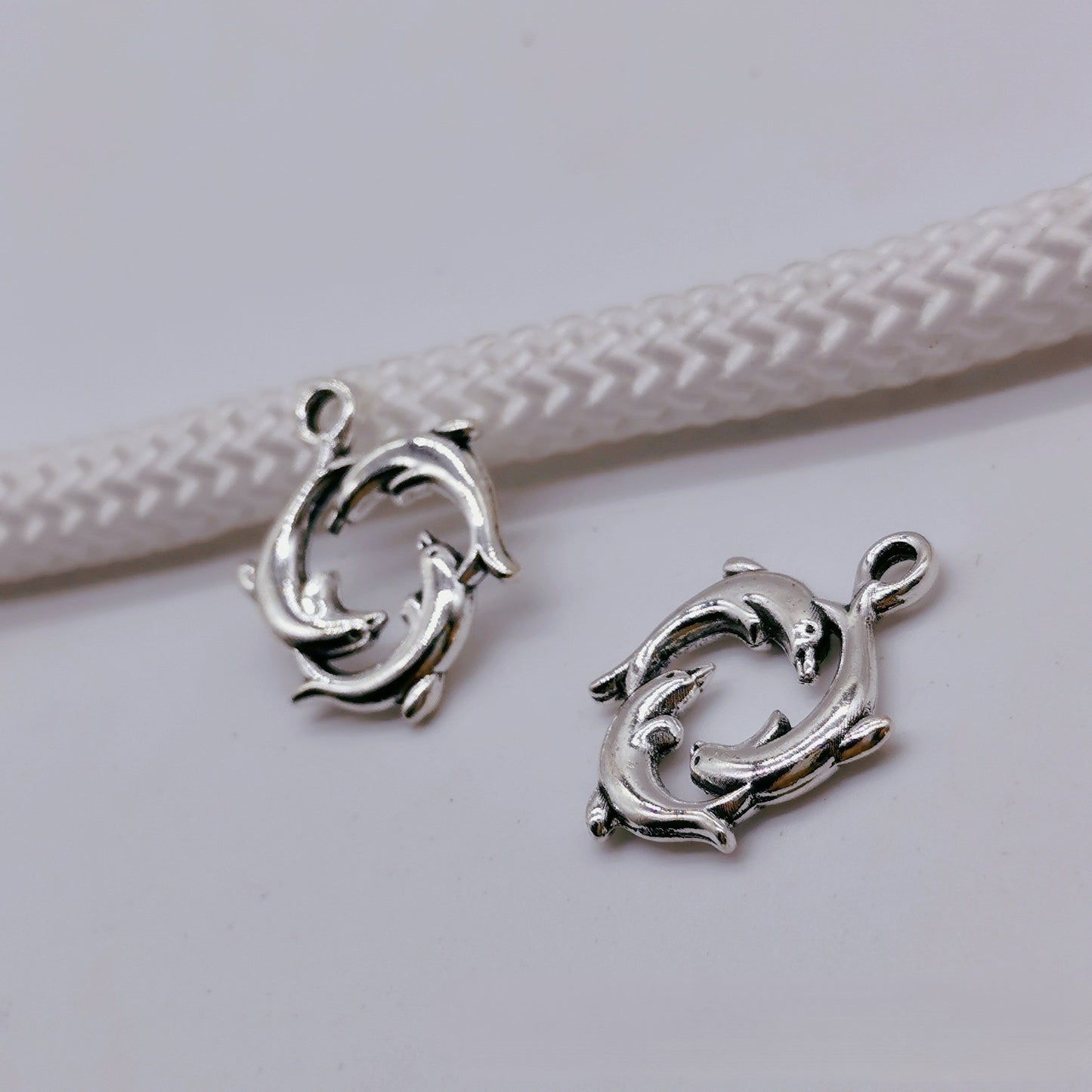 Antique Silver Three Dolphin Charms Pendant,30pcs