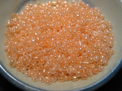 450 Grams Creamy Seed Beads 11/0 Glass Seed Beads 2mm
