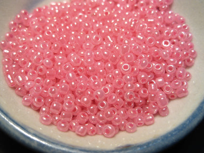 450 Grams Creamy Seed Beads 11/0 Glass Seed Beads 2mm