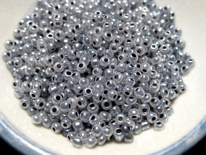 450 Grams Creamy Seed Beads 11/0 Glass Seed Beads 2mm
