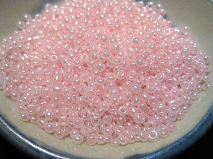 450 Grams Creamy Seed Beads 11/0 Glass Seed Beads 2mm