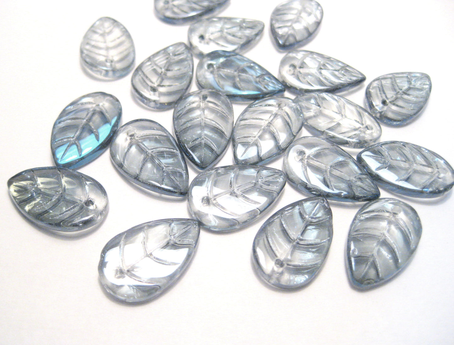 18mm Leaf Beads, Glass Beads, 420pcs