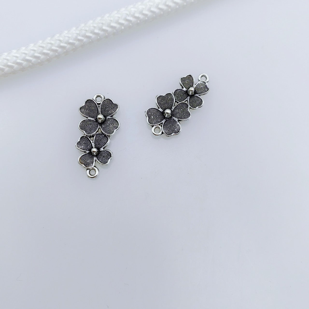 Antique Silver Flower Link Charms, 20pcs