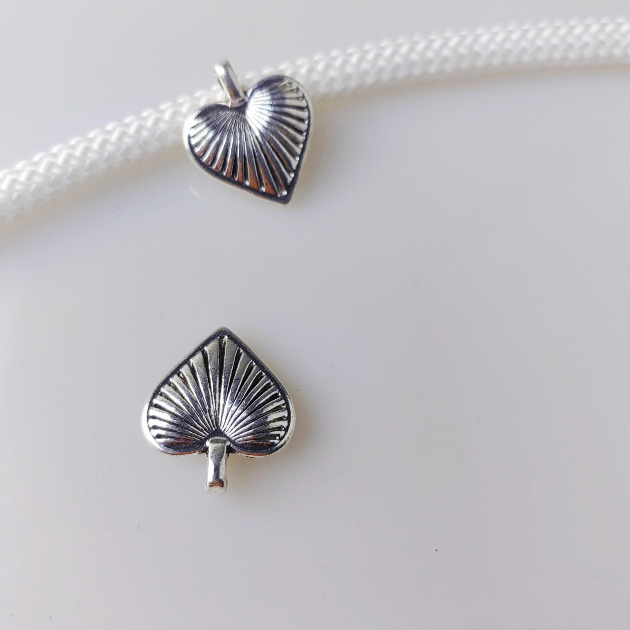 Antique silver shell-patterned heart-shaped charms pendant,100pcs