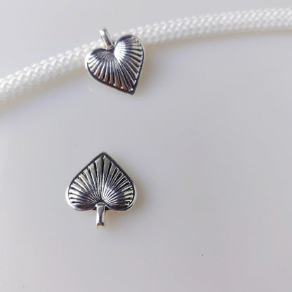 Antique silver shell-patterned heart-shaped charms pendant,100pcs